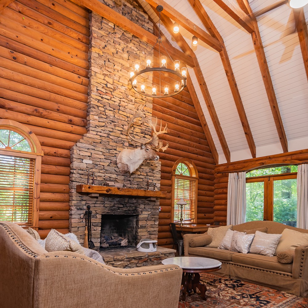 smoky mountain log cabin with fireplace