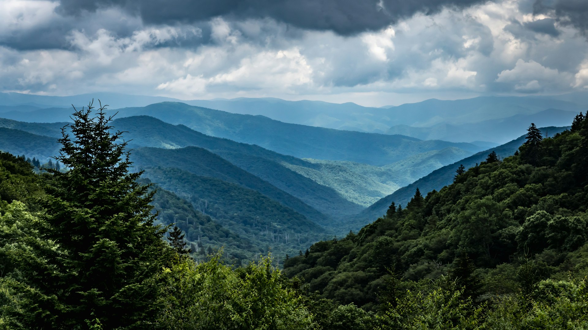 Layers of mountain ridges in the Great Smoky Mountains